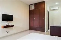 Reddoorz @ Taman Sari Marlboro location
